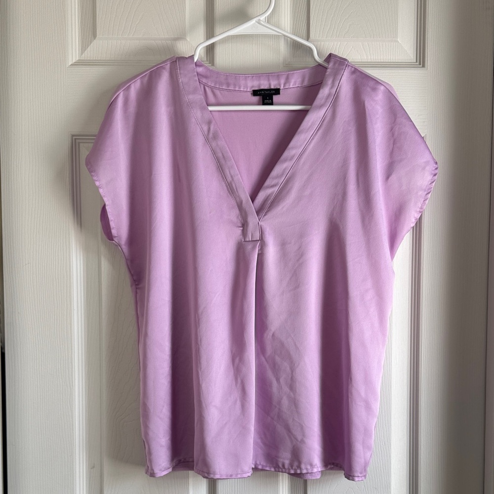 Ann Taylor Lavender V-Neck Women's Top